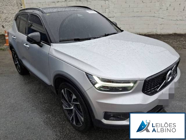 XC40 T5 R-DESIGN AWD 2.0 DRIVE-E TURBO