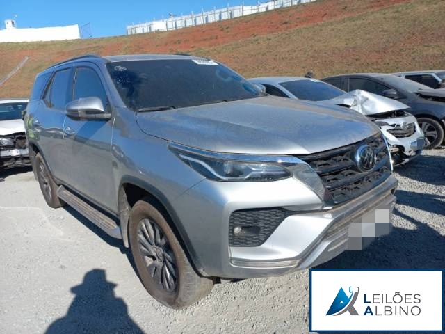 SW4 SRX 2.8 D-4D TURBO