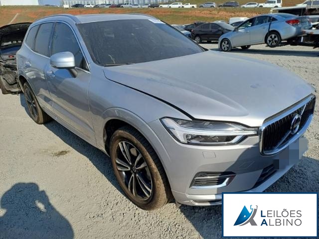 XC60 T8 MOMENTUM AWD 2.0 DRIVE-E SC TURBO