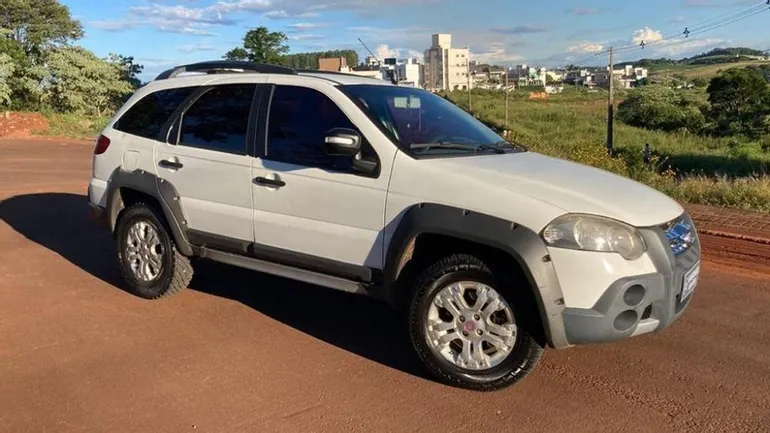 •	Marca: Fiat •	Modelo: Weekend Versão: WK ADVEN FLEX •	