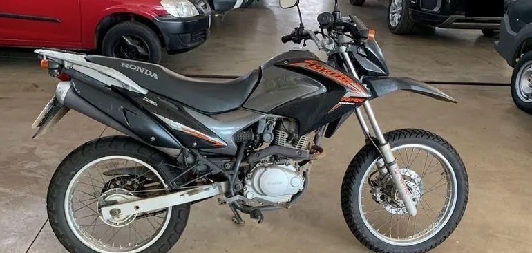 •	Marca: Honda Modelo: Bros Versão: NXR 150 BROS ESD •