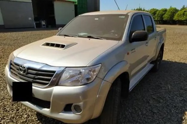 •	Marca: Toyota •	Modelo: Hilux Versão: CD4X4 SR •
