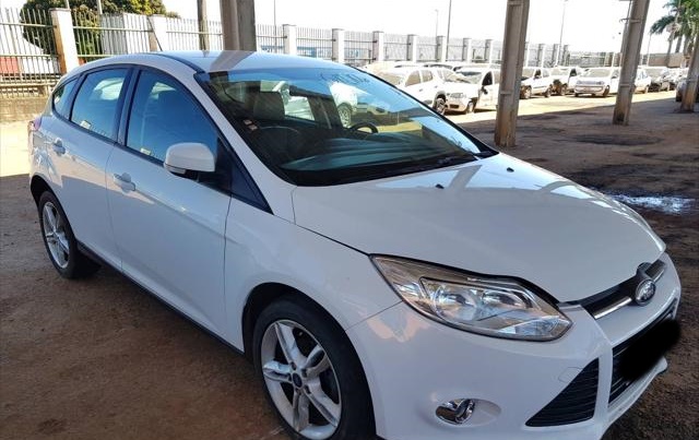 Marca - Ford Versão - FOCUS SE POWERSHIFT 2.0 16V DURATEC GDI Ano - 2014 Modelo - 2014 